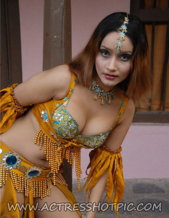 Индианка с классным телом (24 фото)